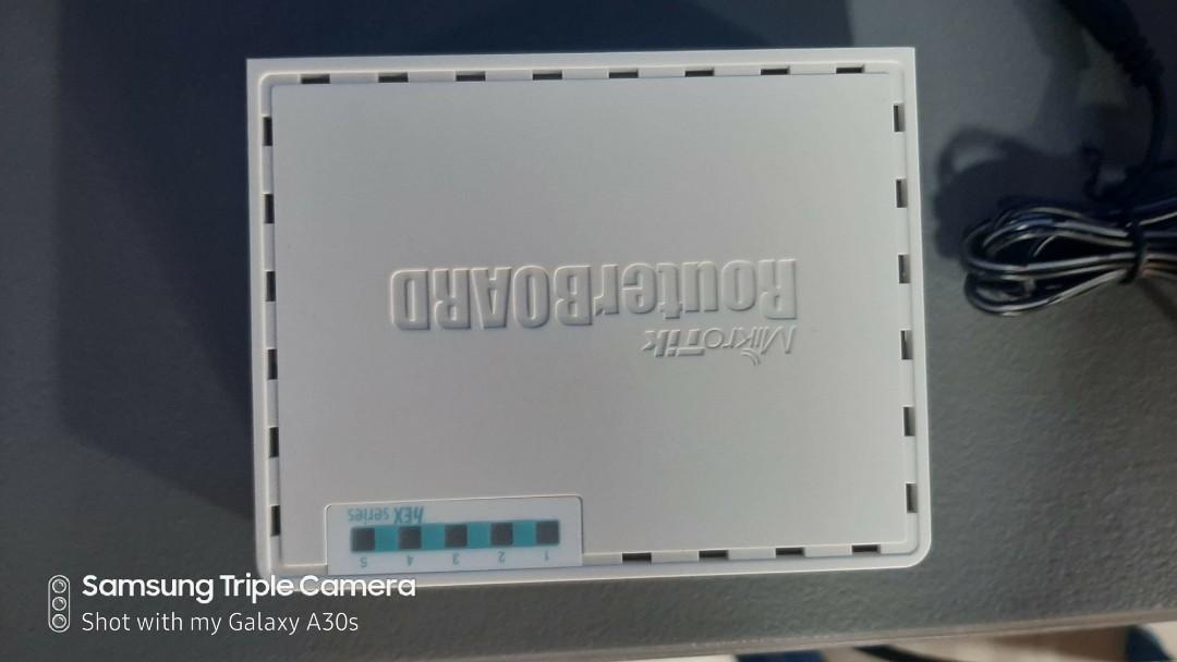 Mikrotik Hex gr3 (Category: Networking) located in Pasig City. Submitted by Mpatron (Listing ID 1082537270, Image 2). Description: brandnew hex gr3 complete.