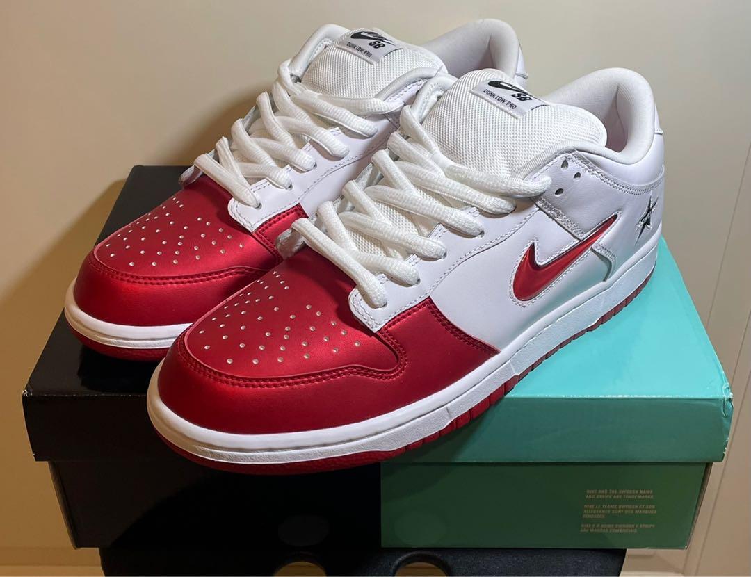 Nike sb dunk low supreme jewel clearance swoosh red