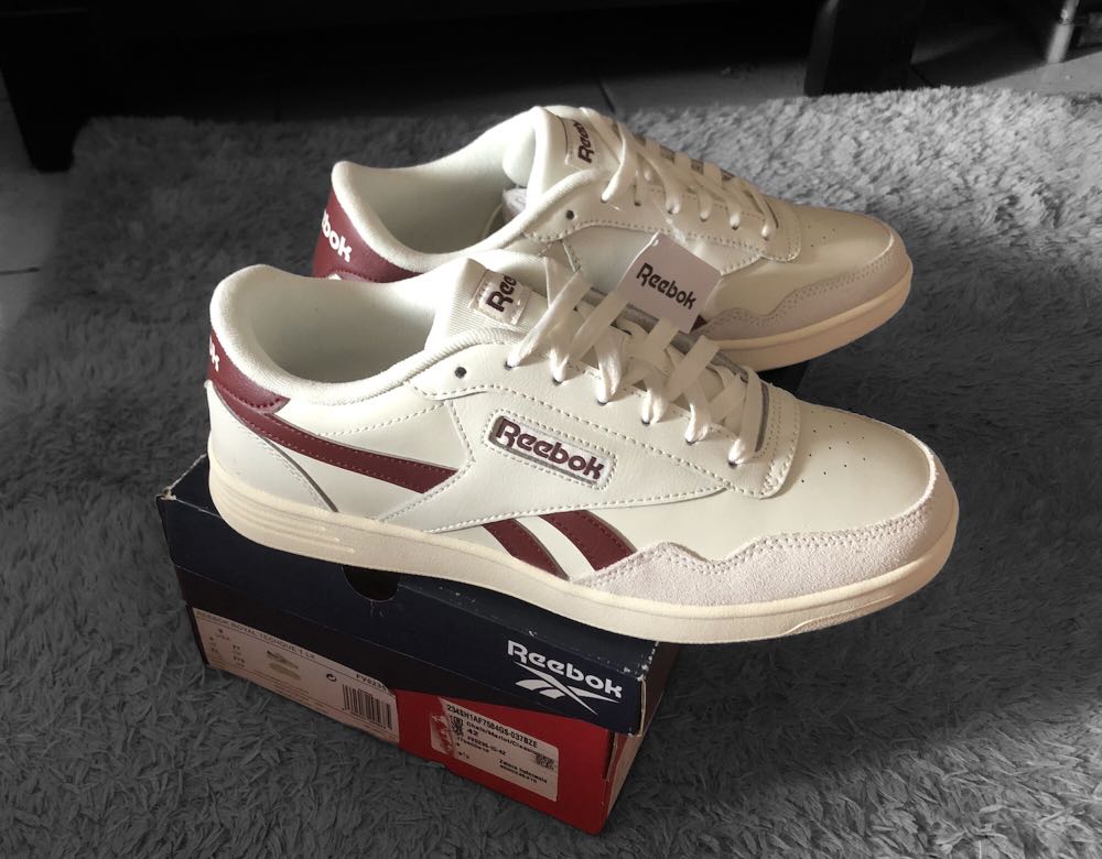 Sepatu casual reebok 2025