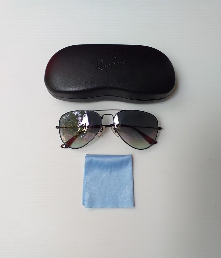 Sunglasses Ray Ban RB3025 Aviator Large Metal W3277 Black, Fesyen Pria,  Aksesoris, Kacamata di Carousell
