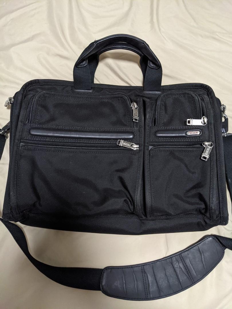 Used tumi deals laptop bag