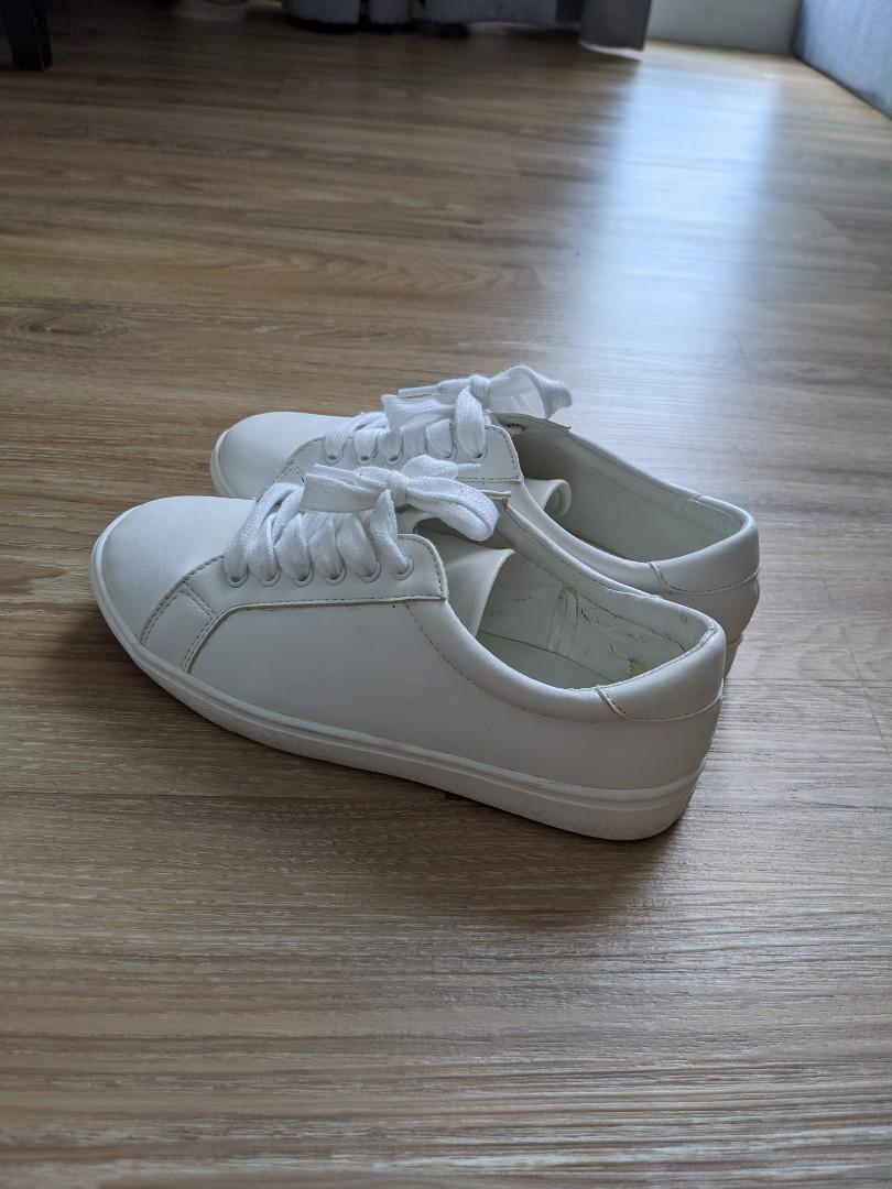 Vincci white shoes on sale