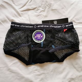 N2N Twilight Bikini Black (M size) men underwear, Men's Fashion, Bottoms,  New Underwear on Carousell