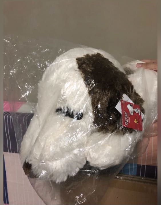 big snoopy plush toy