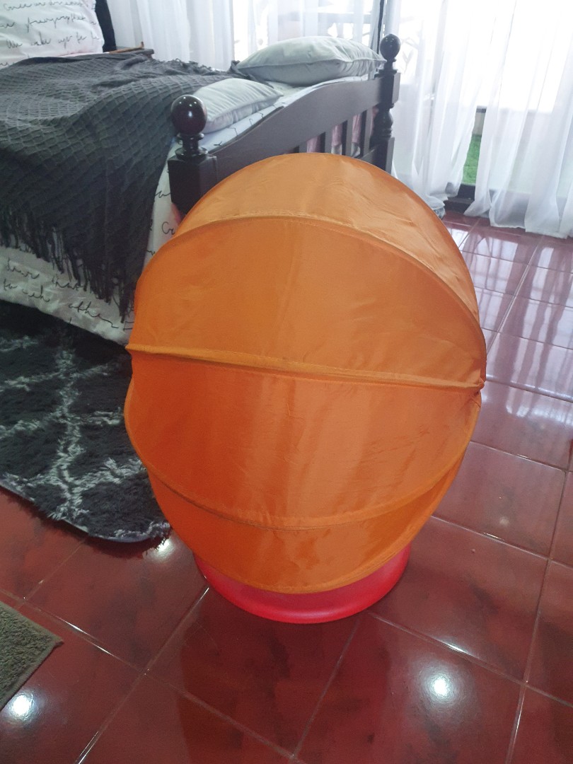 ikea egg chair pod on Ikea Ps Lomsk Swivel Chair White Red