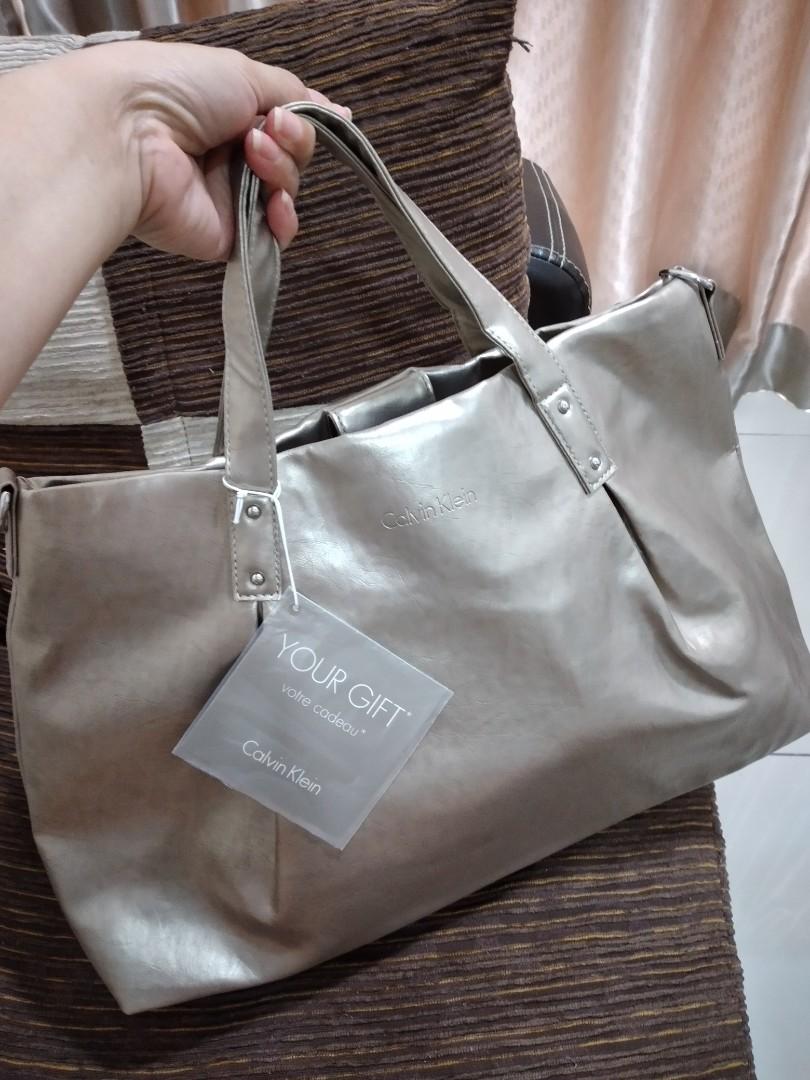 Calvin Klein Metallic Tote Bag, Women's Fashion, Bags & Wallets, Tote Bags  on Carousell