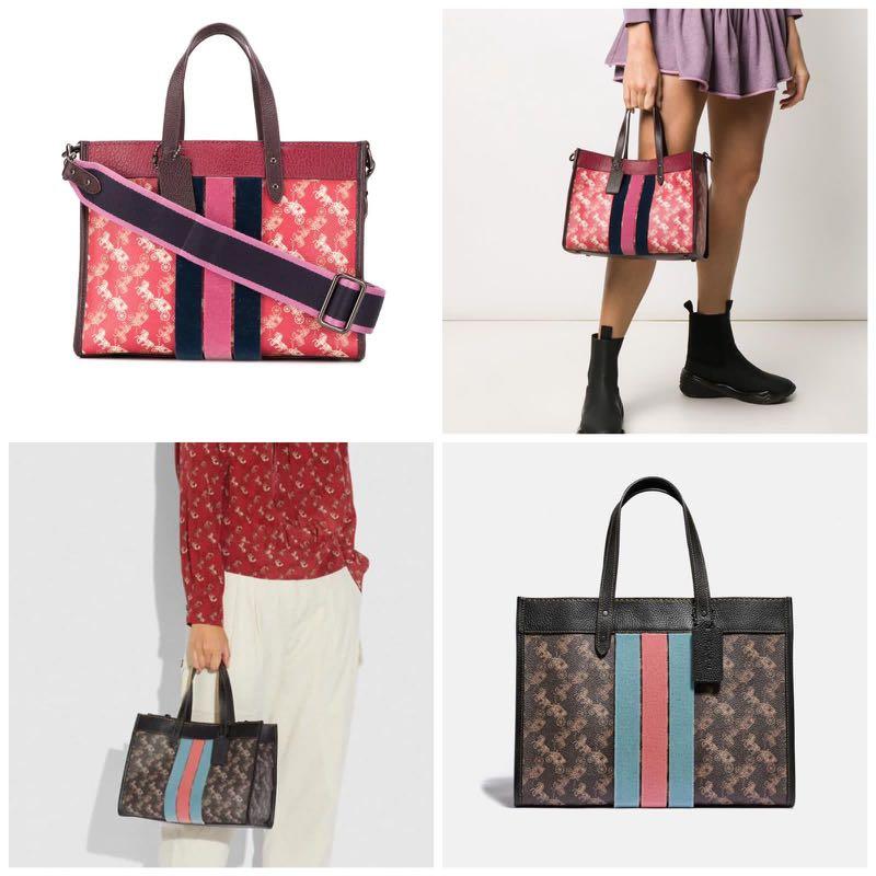 Coach field tote 30 with horse and online carriage print