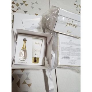 (Category: ) located in . Submitted by cosmeticsaholic (Listing ID 1079083655, Image 1). Description: .