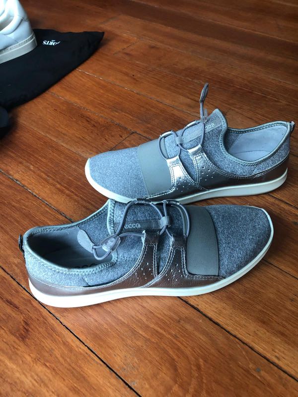Ecco sense elastic toggle clearance