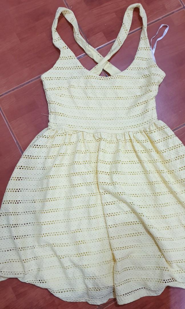 EVER NEW Laser Cut Yellow Dress (Category: Dresses) located in Manila. Submitted by cheezykz (Listing ID 1078973992, Image 1). Description: EVER NEW Laser Cut Yellow Dress bnew us4.
