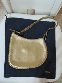 (Category: ) located in . Submitted by rmdeclutter (Listing ID 1077193538, Image 1). Description: .