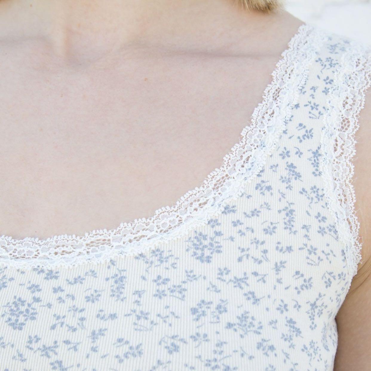 floral ronnie dress brandy melville baby blue flowers cream white lace