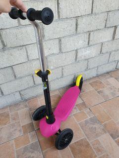 FOR SALE! PINK SCOOTER!
