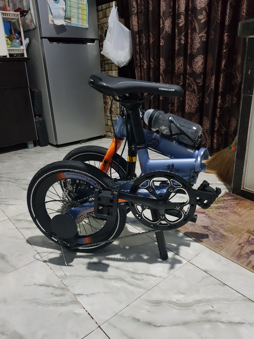 Forward folding outlet bike