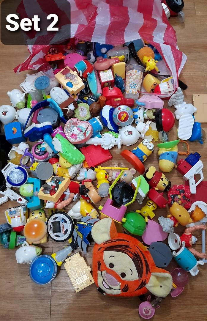Happy Meal Toys Set (Category: Kids Toys) located in Quezon City. Submitted by choconotti (Listing ID 1079015296, Image 2). Description: Japan Preloved Happy Meal Set hinde lahat happy meal may kunting halong ibang toys medyo need linisin yung iba (kaya mura na benta) Set 1 349 Set 2 399 As is Where is Manage your Expectations No bogus buyer No Return No Exchange For Sure Buyer Only! Fixed Price Meet up only! Crossroad Tandang Sora Ave. (kung gus