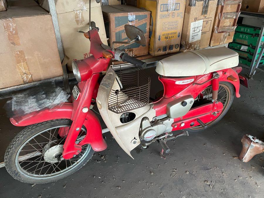 Honda C102 Motorbikes on Carousell