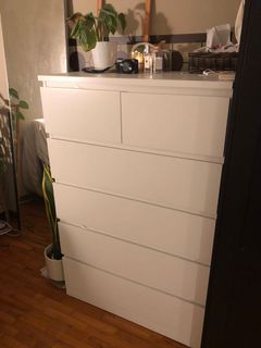 (Category: ) located in . Submitted by chic.and.cheap (Listing ID 1079088005, Image 1). Description: .