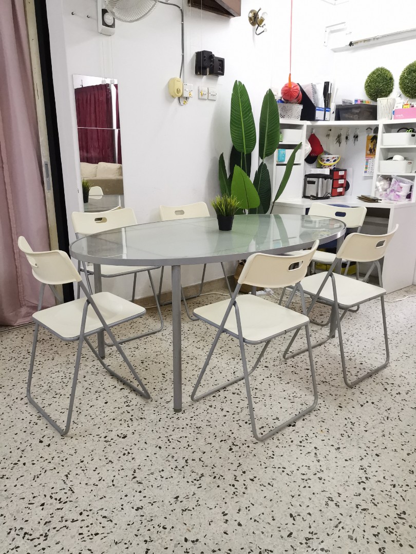 Oval glass shop dining table ikea