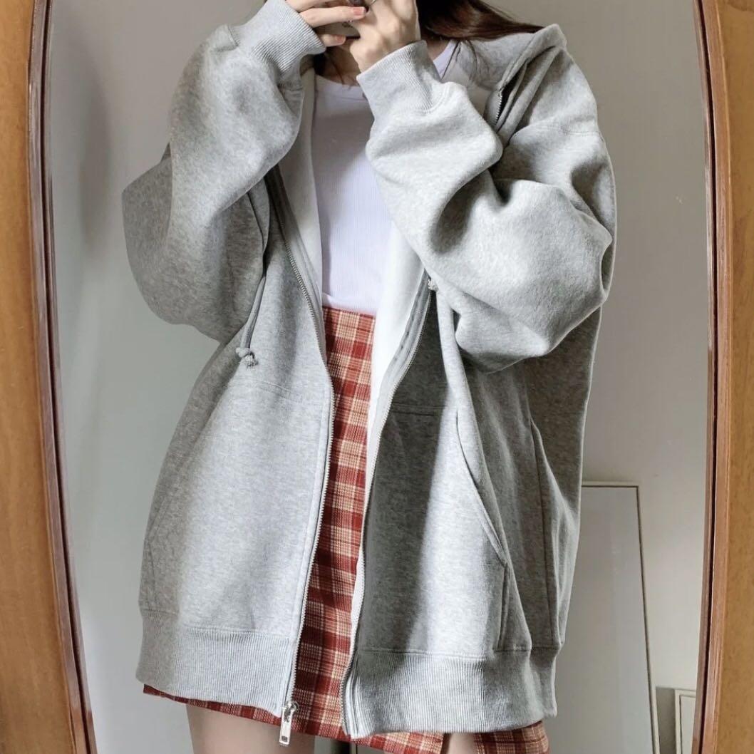 INSTOCK heather light grey carla christy hoodie jacket oversized brandy  melville, Women's Fashion, Coats, Jackets and Outerwear on Carousell