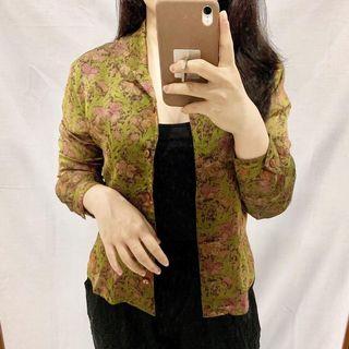 Kemeja Vintage Floral Botanical Thrift Shirt