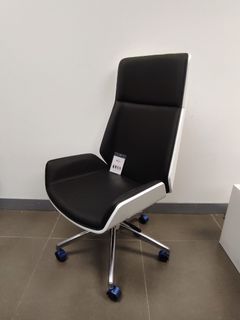 （分類：）位於 。 由 kzchair 提交（商品編號 1079097505，圖片 1）。簡介： 。