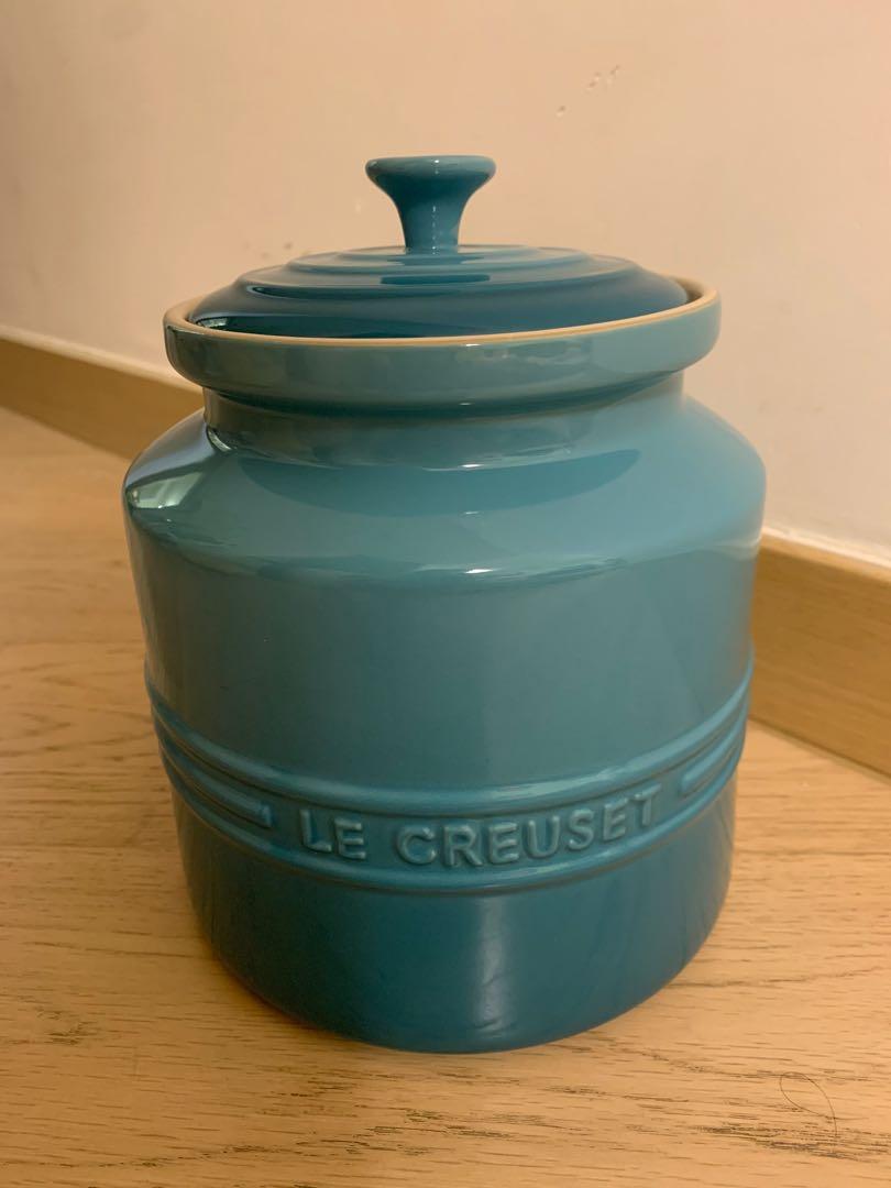 Le creuset biscuit jar sales