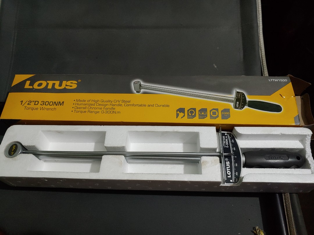 Lotus clearance impact wrench
