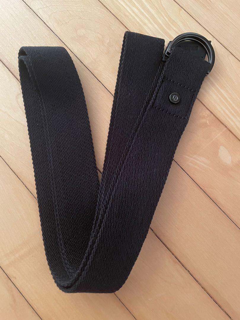Lululemon No Limits Stretching Strap, Sports Equipment, Exercise & Fitness,  Toning & Stretching Accessories on Carousell