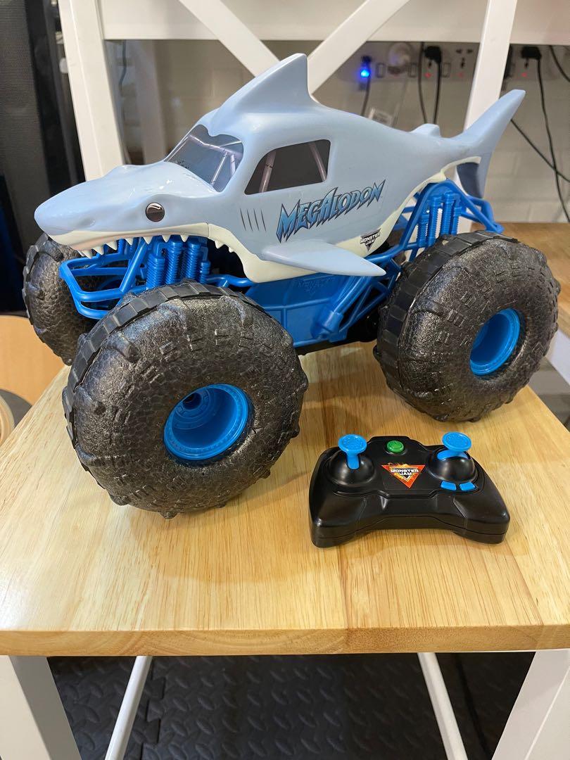 MONSTER JAM ( MEGALODON ) 2.4hhz (Category: Remote Control Toys) located in Quezon City. Submitted by rctechworld (Listing ID 1079083513, Image 2). Description: REMOTE CONTROL ( MONSTER JAM ) MEGALODON 1:10 scale ( almost 18 inches long ) can PLAY LAND and WATER LICENSED and OFFICIAL MONSTER JAM RC COLLECTIBLE RECOMMENDED PERFORMANCE ITEM ORIGINAL PRICE 5k SALE PRICE 2995 php .