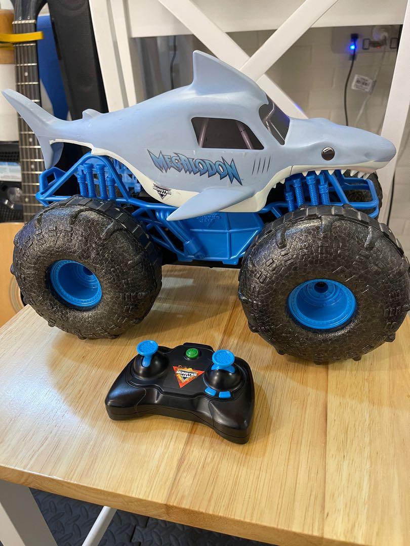 MONSTER JAM ( MEGALODON ) 2.4hhz (Category: Remote Control Toys) located in Quezon City. Submitted by rctechworld (Listing ID 1079083513, Image 3). Description: REMOTE CONTROL ( MONSTER JAM ) MEGALODON 1:10 scale ( almost 18 inches long ) can PLAY LAND and WATER LICENSED and OFFICIAL MONSTER JAM RC COLLECTIBLE RECOMMENDED PERFORMANCE ITEM ORIGINAL PRICE 5k SALE PRICE 2995 php .