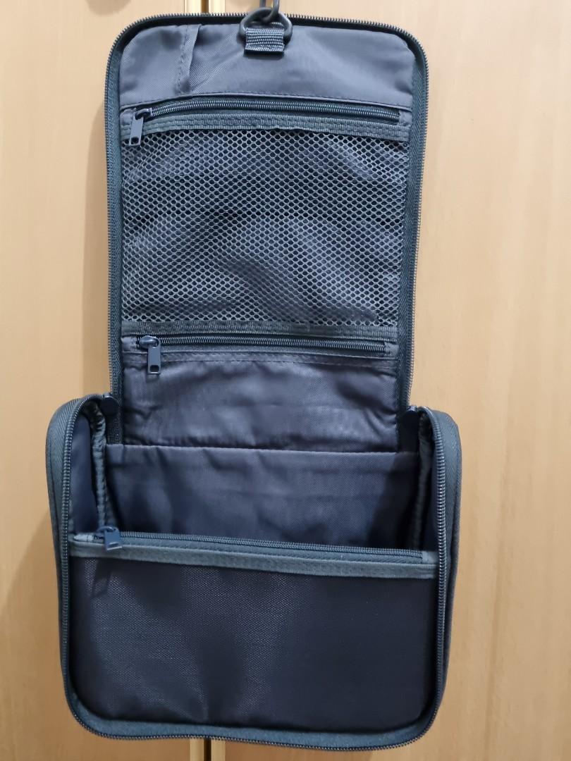 Toiletries bag deals muji