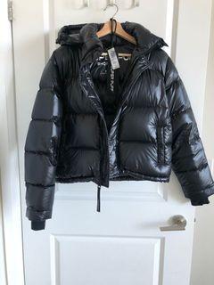 New Aritzia TNA super puff shorty