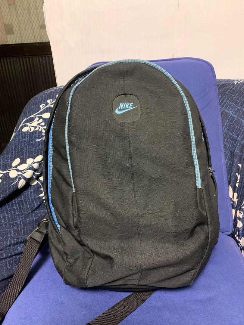 Original Nike Backpack (Category: Backpacks) located in Bacoor. Submitted by cleanupthecloset (Listing ID 1079111196, Image 1). Description: for sale preloved Nike backpack in good condition zipper puller missing can replaced a puller on it.