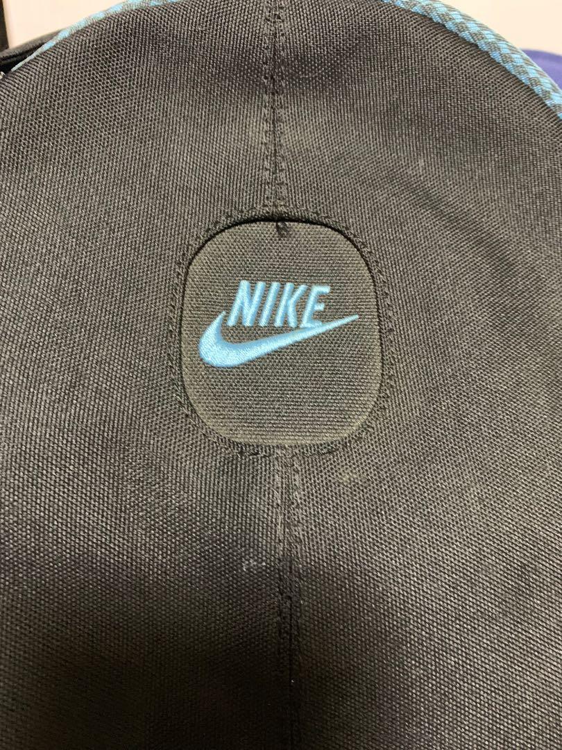 Original Nike Backpack (Category: Backpacks) located in Bacoor. Submitted by cleanupthecloset (Listing ID 1079111196, Image 2). Description: for sale preloved Nike backpack in good condition zipper puller missing can replaced a puller on it.
