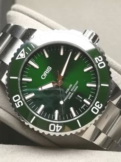 (Category: ) located in . Submitted by dnlwatches (Listing ID 1079118587, Image 1). Description: .