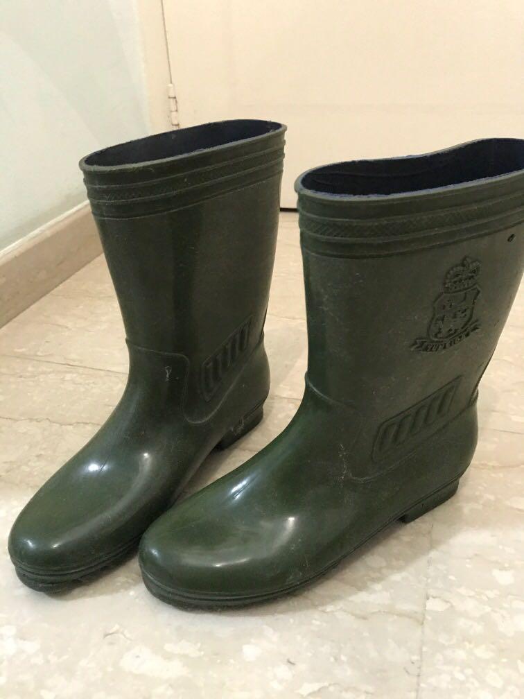 Phua chu kang boot top