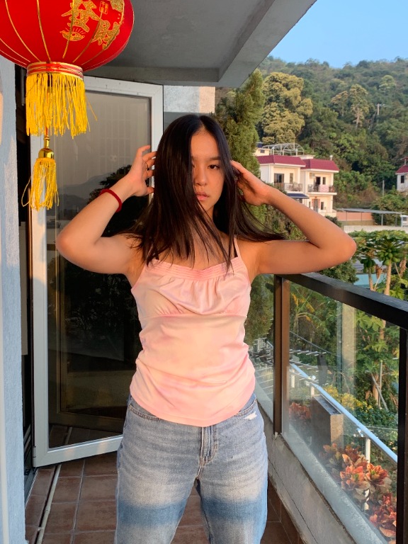 pink ruched top
