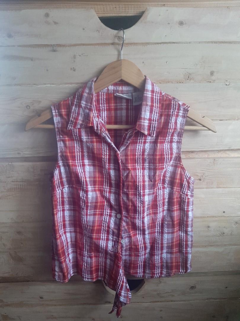 Plaid sleeveless top (Category: Sleeveless) located in Manila. Submitted by bkcee (Listing ID 1079037373, Image 1). Description: - unused plaid sleeveless top - excellent condition.