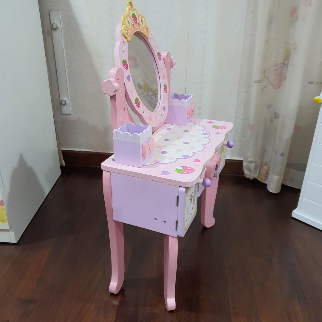 Princess Wooden dressing table, Babies & Kids, Toys & Walkers on Carousell