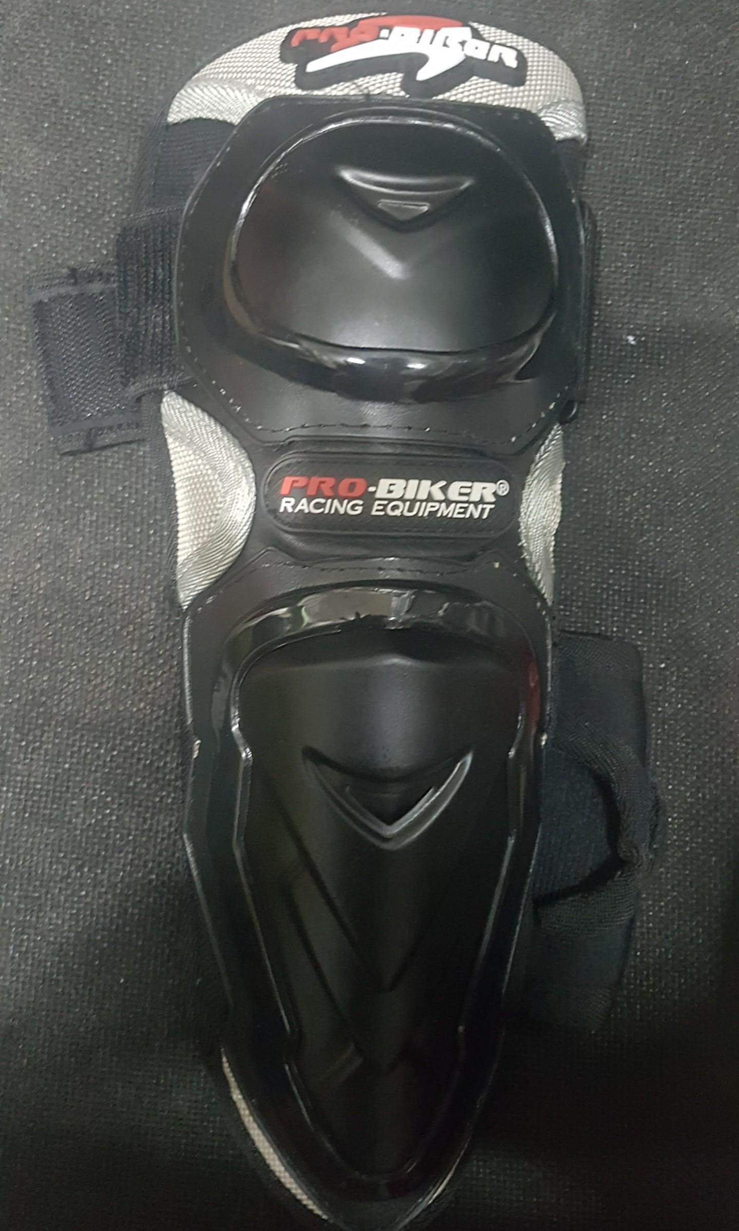 Pro biker / raptor knee/ shin guards (Category: Other Sports Equipment and Supplies) located in Santa Ana. Submitted by kimMaarts (Listing ID 1079077404, Image 1). Description: brand new metal set (elbow/knee pad) good quality good quality strap negotiable (all items here ) for more info message me anytime thanks.
