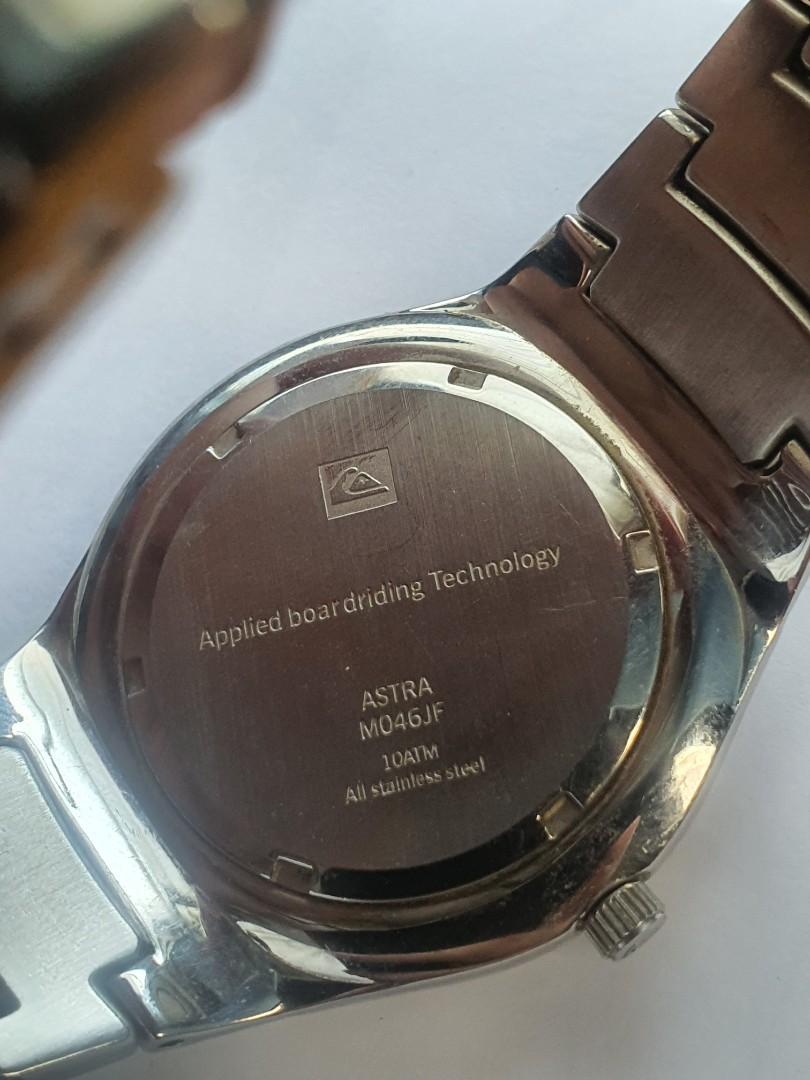 quicksilver gold watch