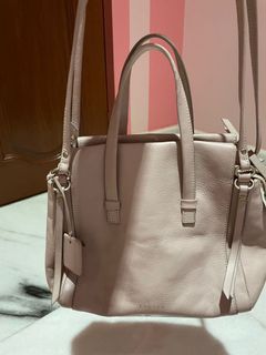 (Category: ) located in . Submitted by mainepreloved (Listing ID 1079106344, Image 1). Description: .
