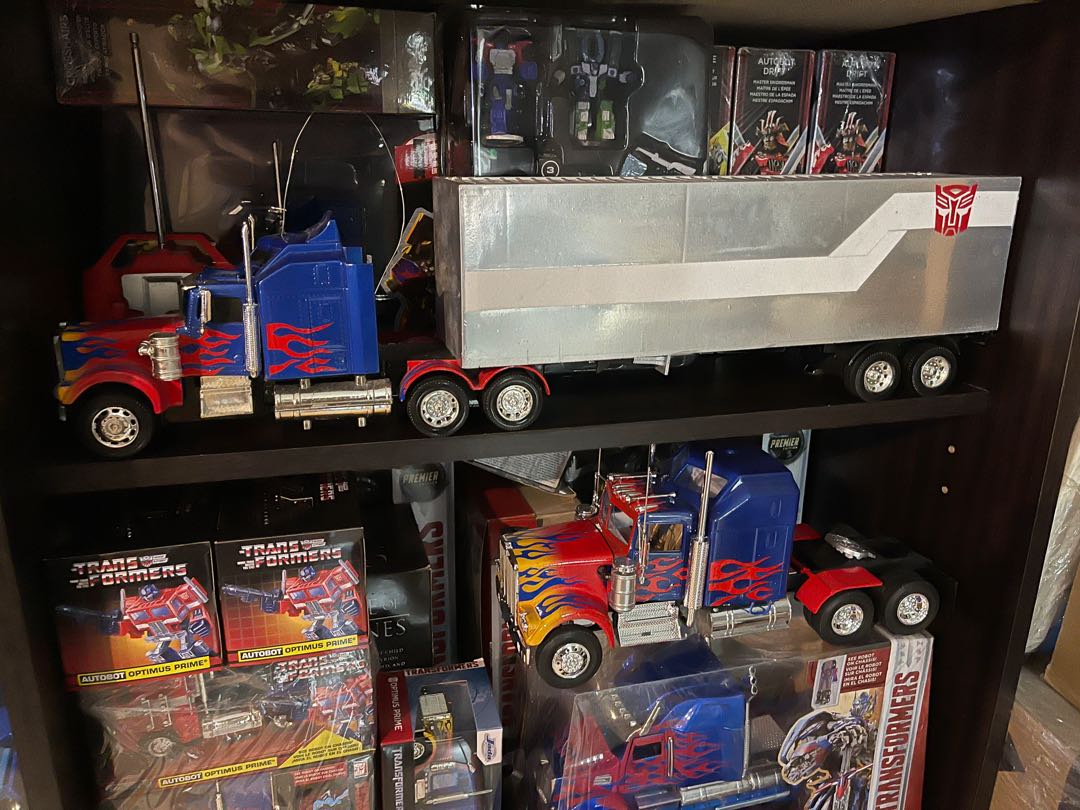 Remote control OPTIMUS PRIME TRAILER TRUCK, Hobbies & Toys, Toys & Games on Carousell