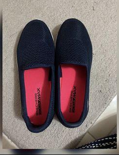 Skechers