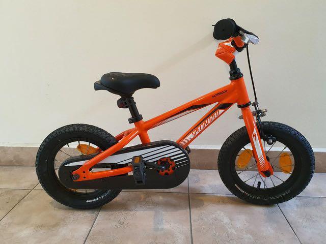 Specialized boy's on sale hotrock 12 coaster