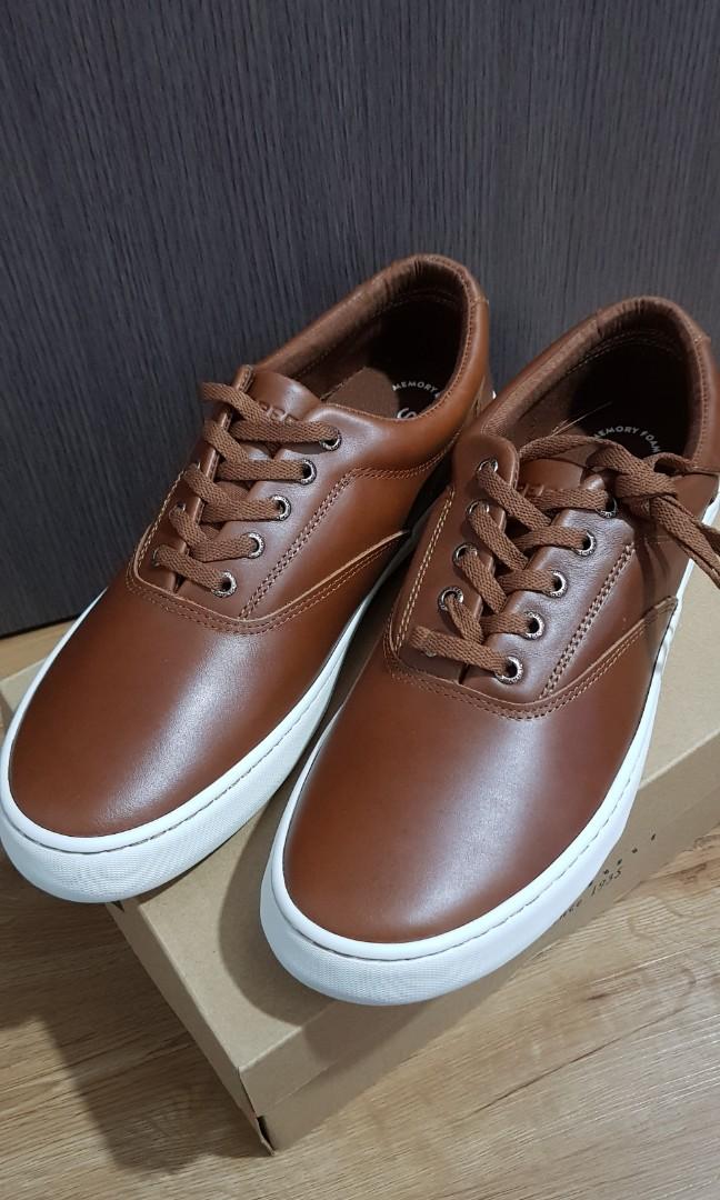 sperry memory foam shoes