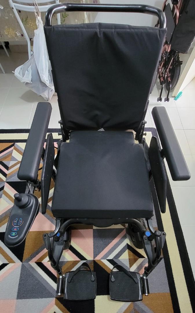 Sunrise Medical Quickie Powered Wheelchair Q200R, Health & Nutrition