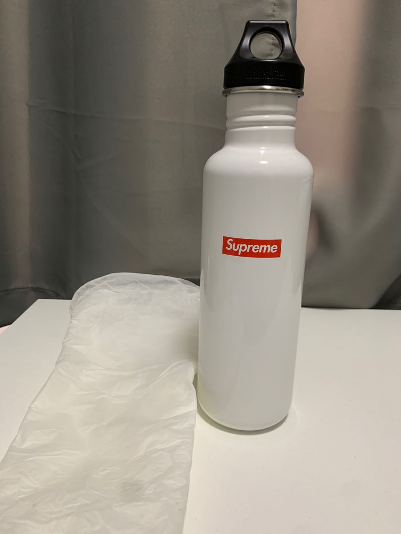 Supreme water bottle, 傢俬＆家居, 家居清潔及護理用品, 垃圾袋