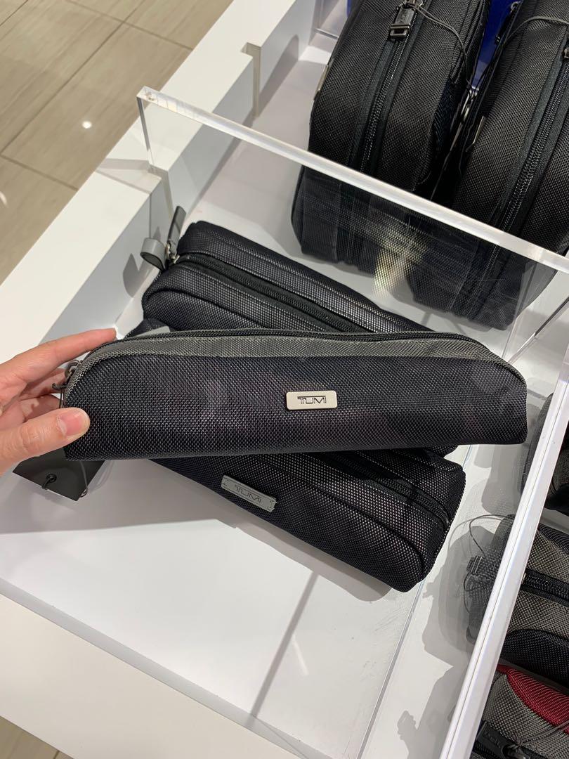 Tumi outlet cord pouch