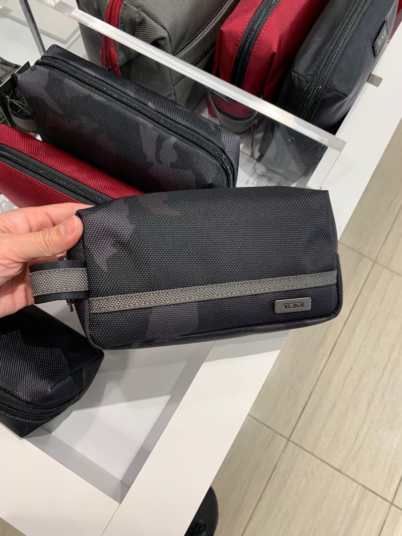 TUMI Small Kit Men s Fashion Bags Briefcases on Carousell